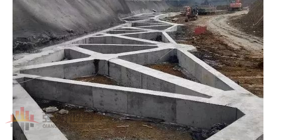 基坑支護(hù)混凝土支撐梁施工工序
